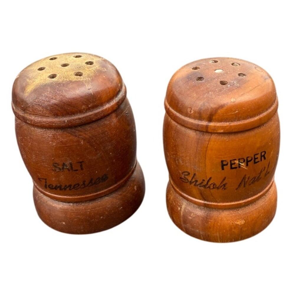 🌲 Vintage Tennessee Shiloh Natl Park Wooden Salt & Pepper Shakers Souvenir
